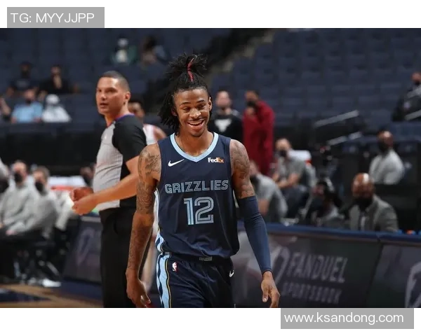 贾莫兰特带领球队冲击季后赛展现超凡篮球才华与领袖魅力